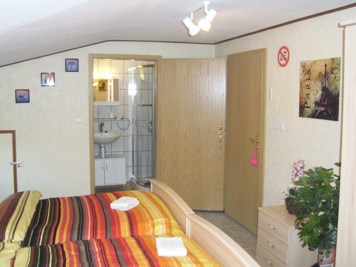 B & B Gross Methling Dargun Buitenkant foto