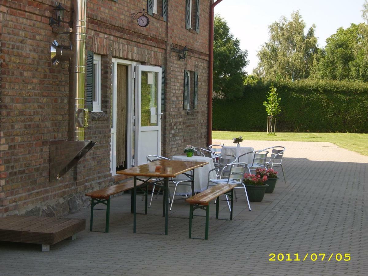 B & B Gross Methling Dargun Buitenkant foto