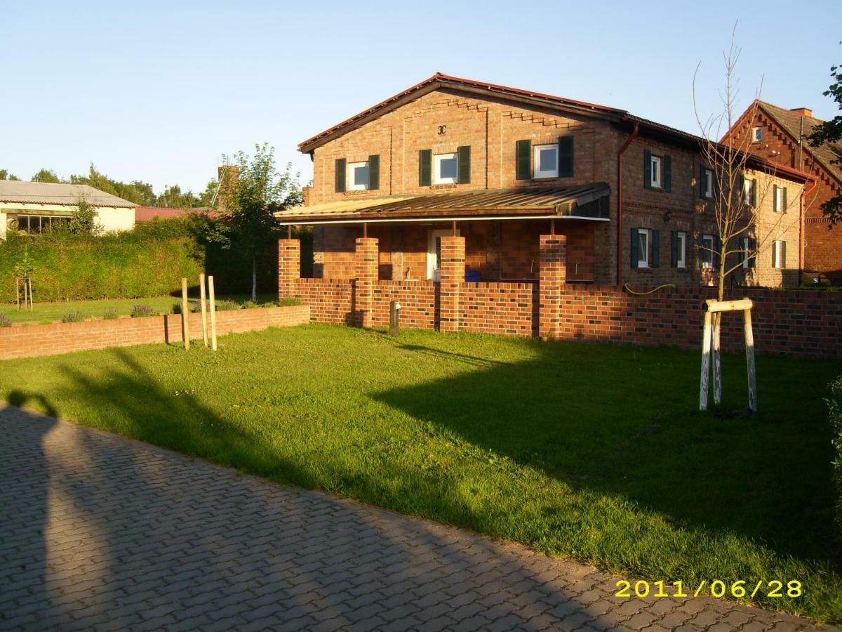 B & B Gross Methling Dargun Buitenkant foto